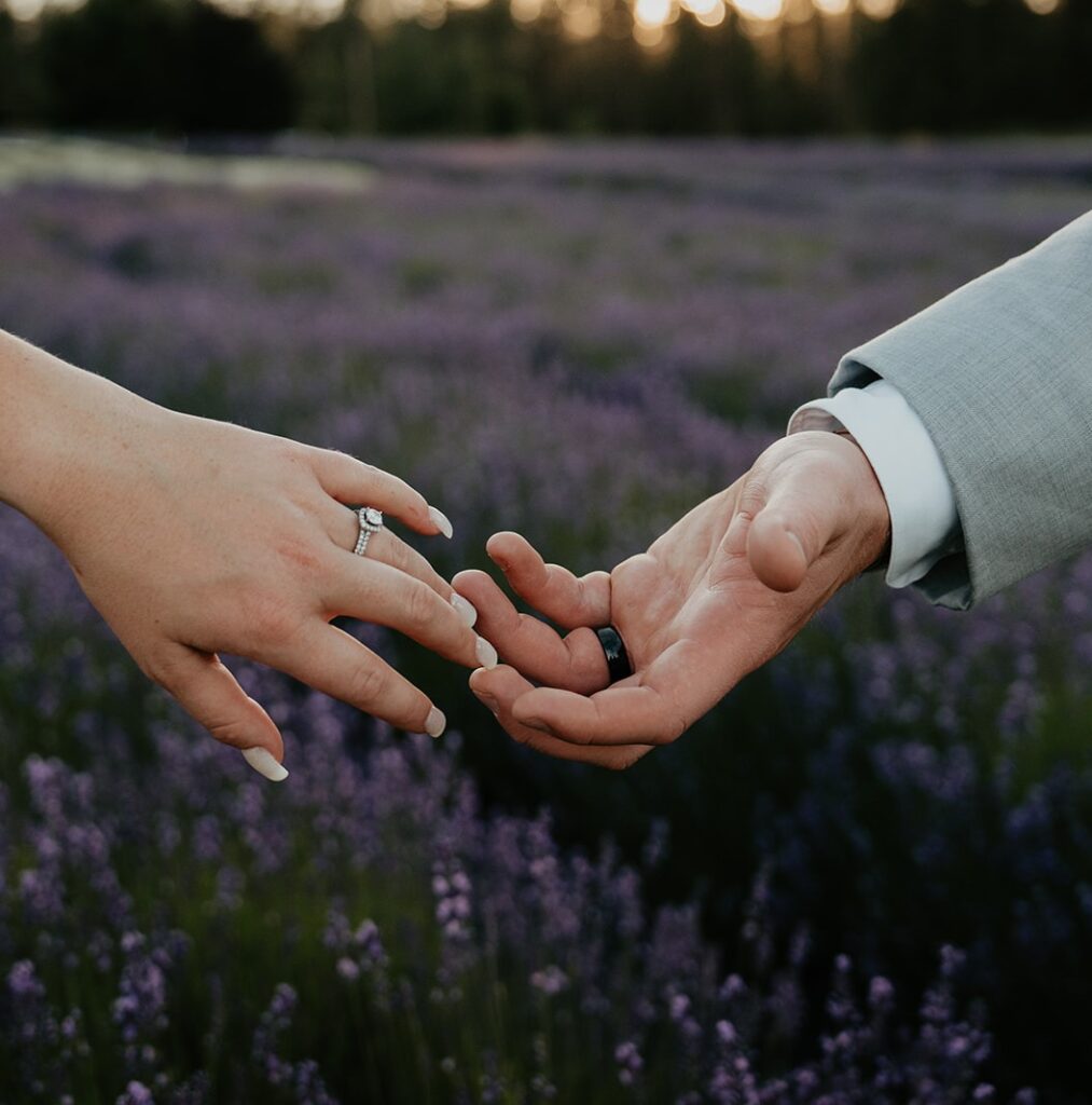 Promise Ring vs Engagement Ring 2 Promise Ring vs Engagement Ring