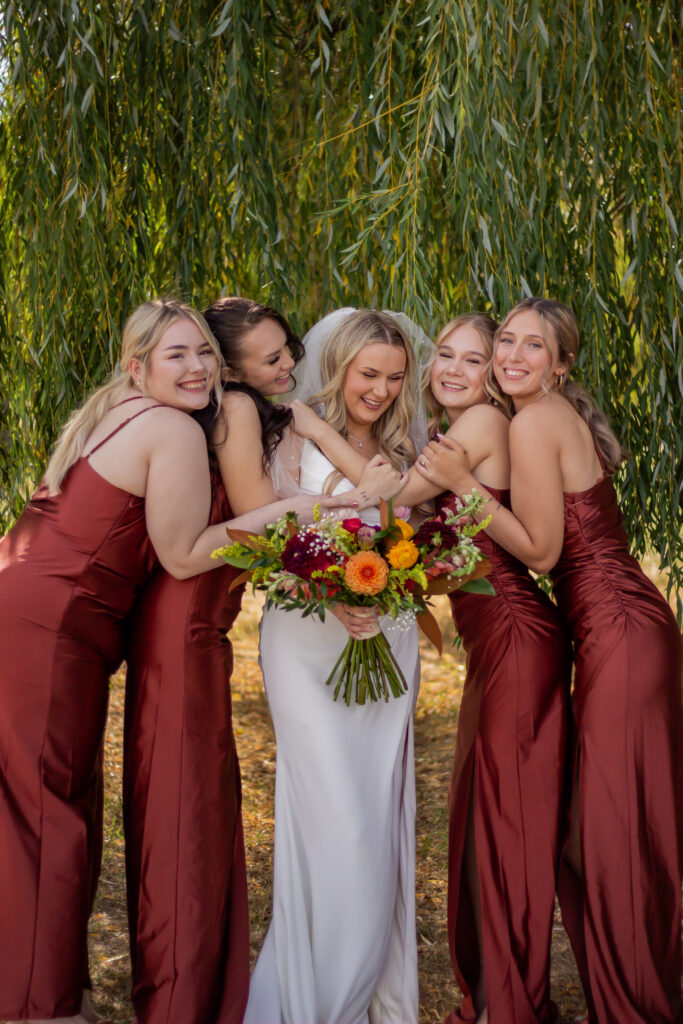 Garden wedding venue with outdoor ceremony, mountain views and indoor receptions